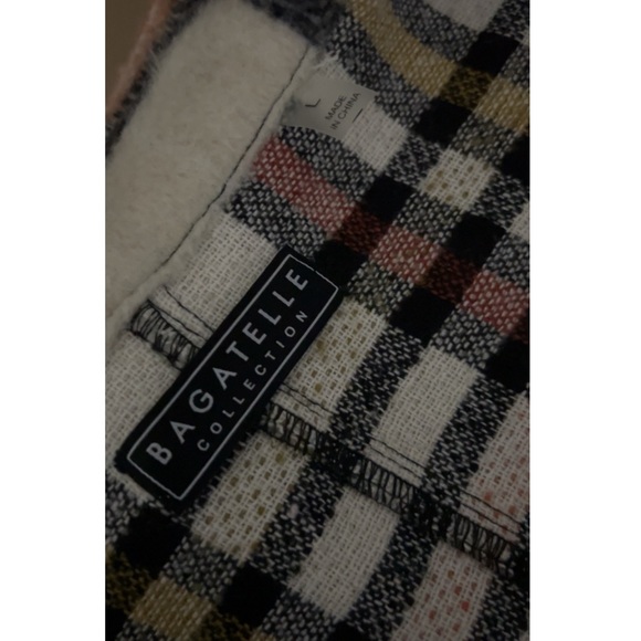 Bagatelle Shacket - Picture 12 of 14